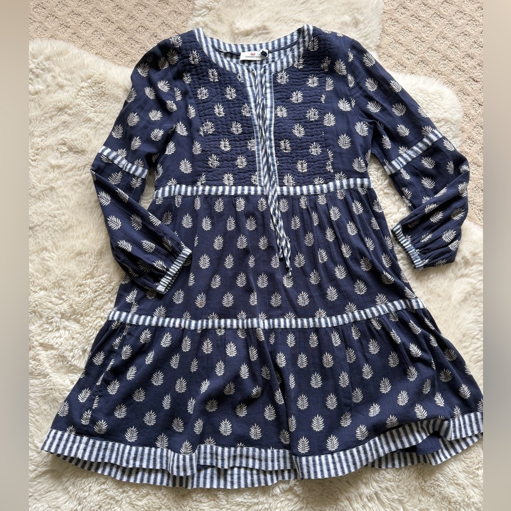 Vineyard Vines Fleur de Leaf Tunic Dress size small. Worn once EUC